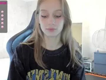 cyyberwhore — dance  [199 tokens left] #18 #new #teen #young #natural