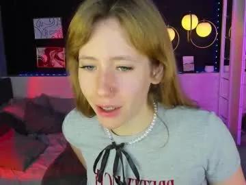 daisy__wane — Hi everybody! let's chat :) #new #nonude #braces #redhead #18 [1000 tokens remaining]