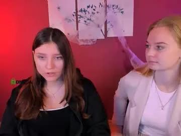 dakota_night_ — GOAL: dance with your song [35 tokens remaining] Welcome to my room! #glasses #nonude #18 #blonde #new