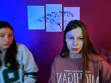 dana_sweet__ — GOAL: to make me smilel [119 tokens remaining] Welcome to my room! #18 #new #brunette #shy #nonude
