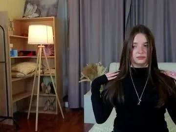 dessiehollembaek — my name is kristine im very new here!! ^^  goal:  for a good start   #shy #brunette #feet #young #new [25 tokens remaining]