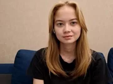 dustidickirson — GOAL: Air kiss I'm glad to see you all <3 #18 #teen #natural #young #shy