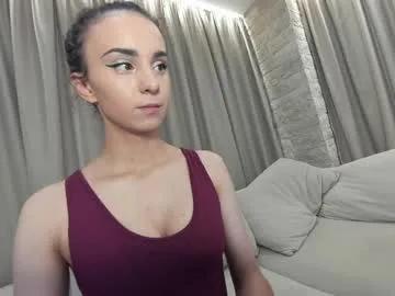 Freechat ehotlovea on Chaturbate