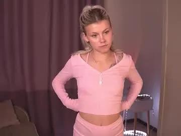 elegant_blonde — Welcome to my room) New here Goal: Tease my shorts #18 #new #shy #bigass #skinny [31 tokens remaining]