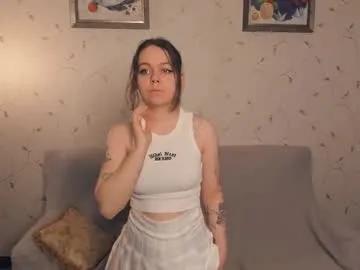 elenn_minty — Take off one strap on my bra  #shy #natural #new #18 #young [20 tokens remaining]