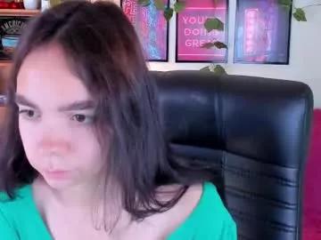 elise_noir —  GOAL: Stand up and a little dance ^^ [20]  Let's make this day incredible #18 #teen #shy #new #skinny