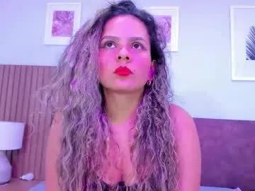 elizabeth_liones_ — GOAL: Sexy Dance [30 tokens remaining] Welcome to my room! #feet #natural #saliva #latina #new