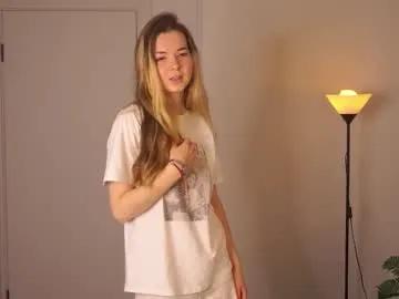 elizabethennals — #new g: to touch my lips -  Hello im Elizabeth I'm 18 years old,  here im #shy #teen #young #18 [15 tokens remaining]