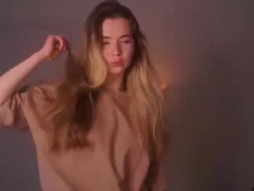 elizabethennals — 5 day here #new g:  suck my finger close up^^  -  Hello im Elizabeth I'm 18 years old,  here im #shy #bigboobs #young #blonde [25 tokens remaining]