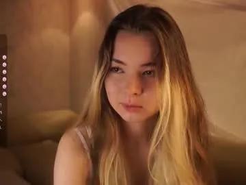 elizabethennals — #new g: lick my finger  - Hello im Elizabeth I'm 18 years old,  here im #shy #bigboobs #young #teen [15 tokens remaining]