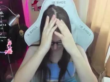 ellisky — GOAL: air kiss [11 tokens remaining] Welcome to my room! #nonude #18 #teen #lovense #new