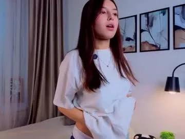 elsacare — GOAL: Hey hey Mia!! Welcome to CB :3 | Mia is here o(^^)o #new #18 #shy #asian #teen [20 tokens remaining]