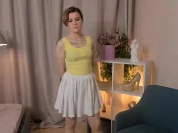 emberfoxy — I'm Ember and #new here #shy #bigboobs #teen #18 goal: AIR KISS [18 tokens remaining]