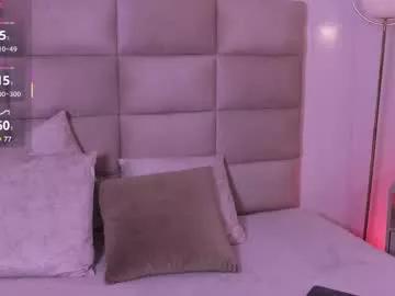 emma_brooks1 on Chaturbate 