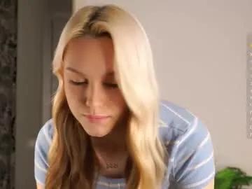 emmiemurray — g: Lick my finger close-up  / Call me Aurora, I'm from Venice, I'm #18 y.o. Will you be my friend? #shy #new #teen #blond [6 tokens remaining]