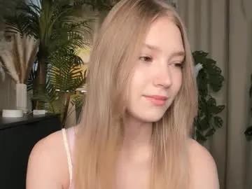 eternity_cuite — lick finger closeup  #18 #blonde #teen #shy #skinny [50 tokens remaining]