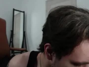 ethan_fyre1 — public cumshow at [3000 tokens remaining]