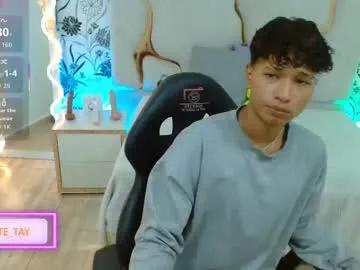 Freechat ette_tay on Chaturbate
