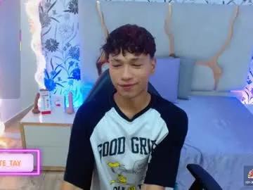 Freechat ette_tay on Chaturbate