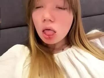 eugenakhouri — Goal:fuck me with dildo hi, I'm new here will be glad to meet you #new #cute #18 #petite #shy [1111 tokens remaining]