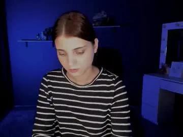 evelyn_muse — GOAL: make me happy [222 tokens remaining] Welcome to my room! #18 #teen #mistress #sph #smalltits