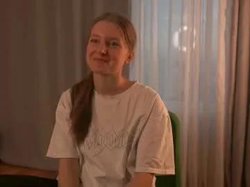 franciscopizzo — My name is Regina, I'm a #new and #petite model on CB #18 #young #shy Goal:  apply ice to lips  [33 tokens remaining]