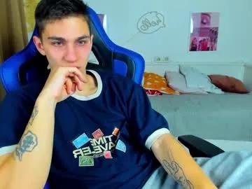 Freechat frank_mooree on Chaturbate