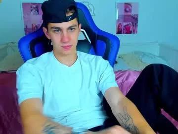 Freechat frank_mooree on Chaturbate