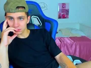 Freechat frank_mooree on Chaturbate