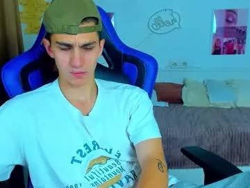 Freechat frank_mooree on Chaturbate