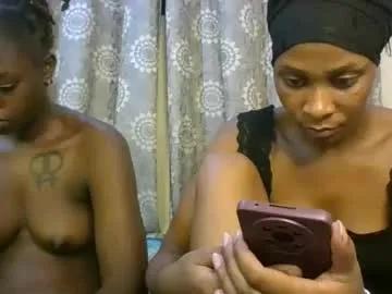 freakybeauties — Squit on each other [800 tokens remaining]