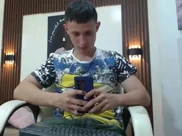 garuo_18 — GOAL: show big cum [246 tokens remaining] Welcome to my room! New babyboy in town! #latino #18 #cum #muscle #bigcock