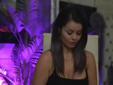 Freechat glamourousmom on Chaturbate