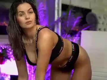 Freechat glamourousmom on Chaturbate
