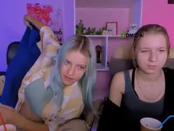 gloria_bubble — GOAL: grab boobs [56 tokens remaining] Welcome to my room!  #smalltits #blonde #couple #sph #pvt #lesbian
