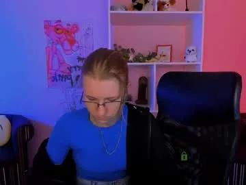 gloria_bubble — GOAL: your nickname on my body [12 tokens remaining] Welcome to my room!  #smalltits #tights #nonude #skinny #pvt #sph