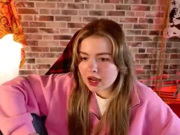 haleysun — GOAL: tell you a story about vodka [400 tokens remaining] Welcome to my room! #new #nonude #cute #young #curvy