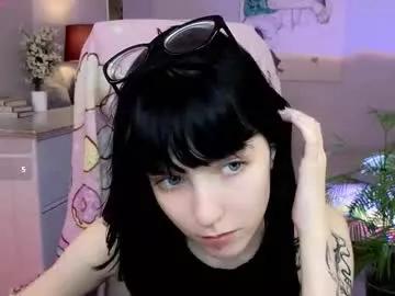 Freechat hazeltompson on Chaturbate