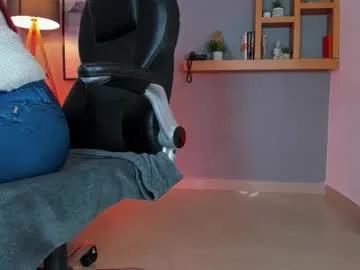 helenaduque_ — GOAL: Oil in Leggs [99 tokens remaining] topic Let yourself be carried away by my energy and see how high I can make you fly  #Submissive #pantyhose #feet #footjob #latina #milf #squirt