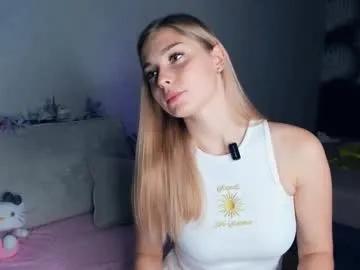 hidden_charm — Hi! Im Elizabeth,NTMU!  Goal: Lift my top <3  ()*:  #new #shy #cute #young #18 [55 tokens remaining]