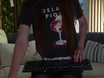 Freechat honeyumtoast on Chaturbate