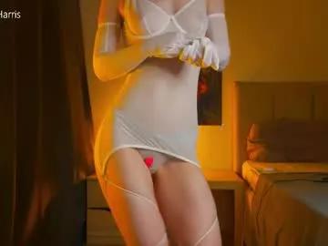 illona_harriss on Chaturbate 