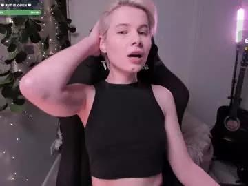 Away imnotmia on Chaturbate