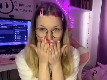 indiraclouden — It's good to see you on my first day ! Goal - play with my hair<3 #natural #new #shy #cute #18 [11 tokens remaining]