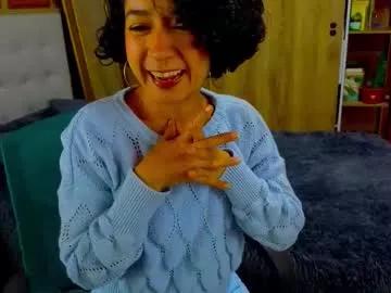 isapaz90 — Toples [200 tokens left] #Fingering at goal 4 #nolovense in pussy #Naked #teasing #latina #back