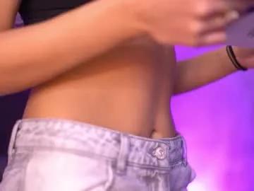 Freechat ivyrowa on Chaturbate