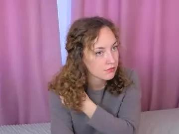 jeanetteswanson — Hi, my name is Kelly, here is my first day. Goal : air kiss #new #shy #18 #skinny #natural [10 tokens remaining]