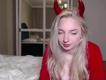 jessicahcute — Top off #Cute #20 #bigass #bigboobs #shaven [500 tokens left]