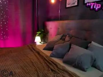Freechat jessiexxiv on Chaturbate