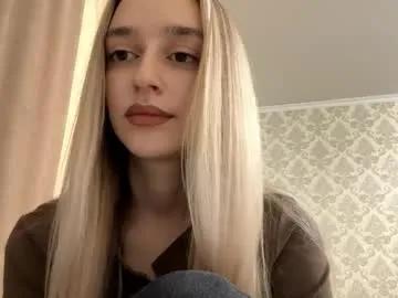 joieloepp — GOAL : Biggest smile ever! Hello CB, my name is Stella! i'm #new here! Show me your thumbs up! Let's get acquainted! #smalltits #shy #18 #young [14 tokens remaining]